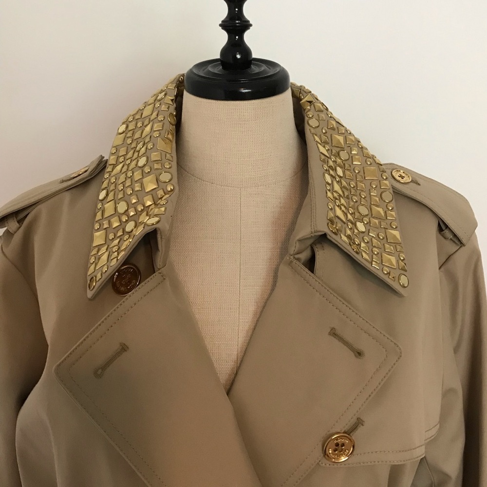 Never worn 2X MICHAEL trench with gol studs
